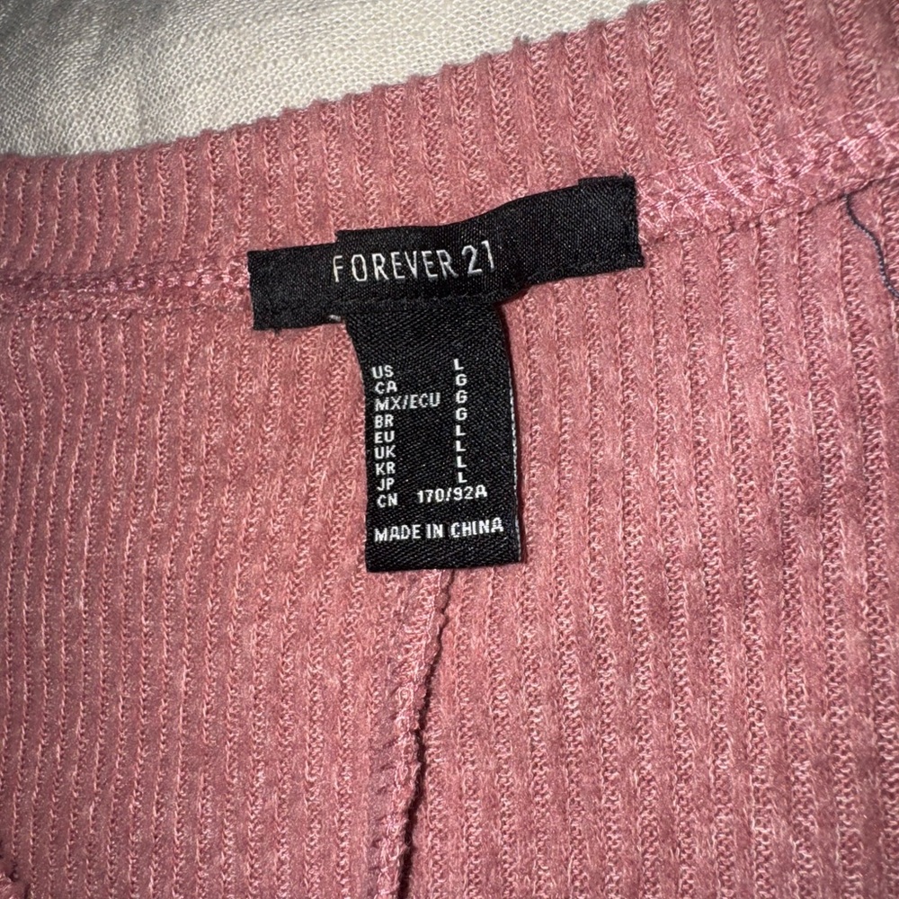 Forever 21 Cute Sweater ✨